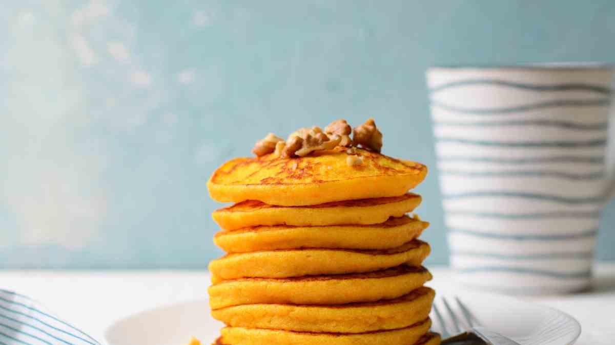 Hot cakes de avena con zanahoria: el sabor de un pastel, pero en un desayuno