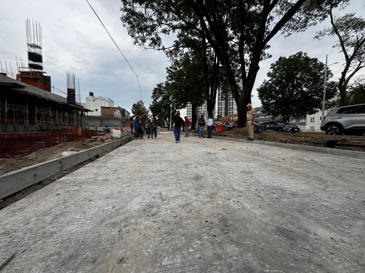 Concluye reparación de socavón en López Mateos