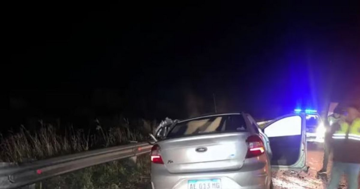 Murieron cuatro personas en el impacto entre un camión y un auto en Tucumán