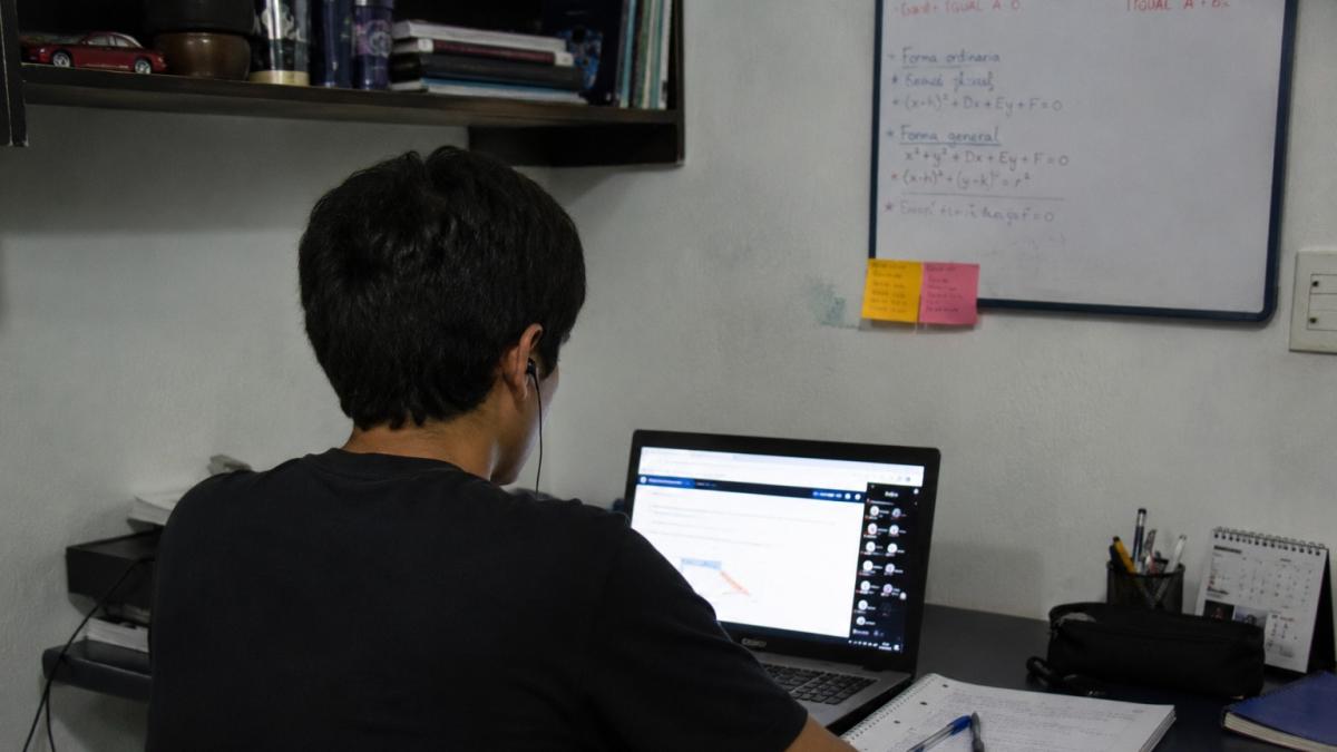 UNAM bloquea más de mil exámenes de admisión por irregularidades durante aplicación en línea