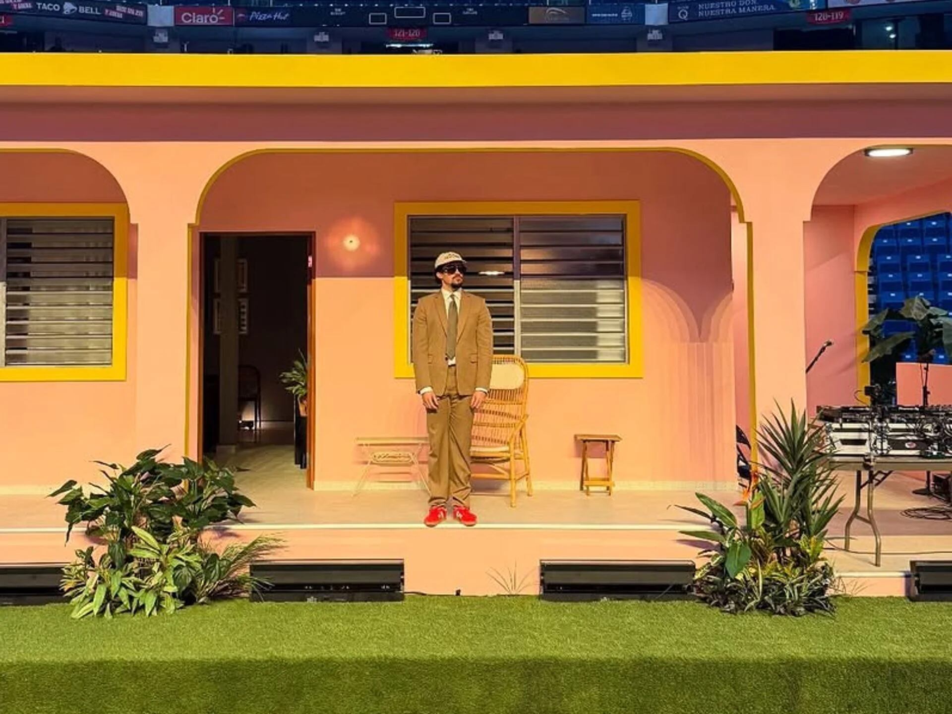 Bad Bunny y su Casita VIP desatan inesperada polémica en España