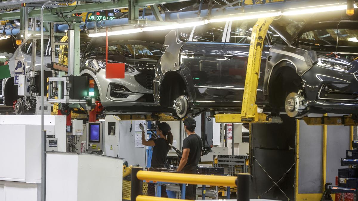 La plantilla de Ford Valencia pedirá retroactividad salarial tras asegurar el Bronco