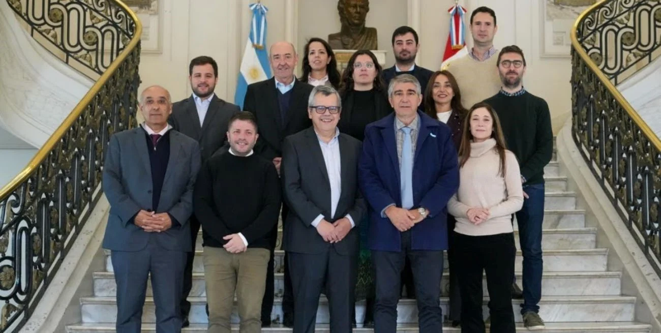 Intercambios en Santa Fe y Uruguay sobre monitoreo y evaluación de políticas públicas