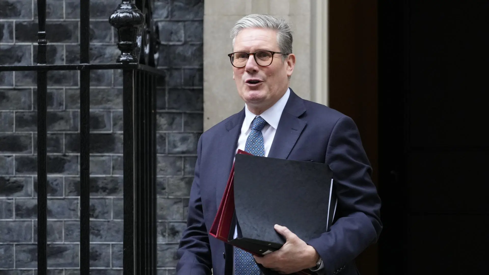 Dimite Keir Starmer como primer ministro británico