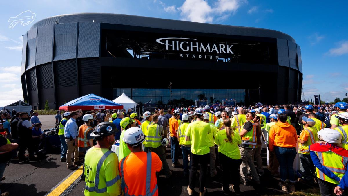 Buffalo Bills inauguran su nuevo estadio tras una inversión de 2 mil 100 millones de dólares