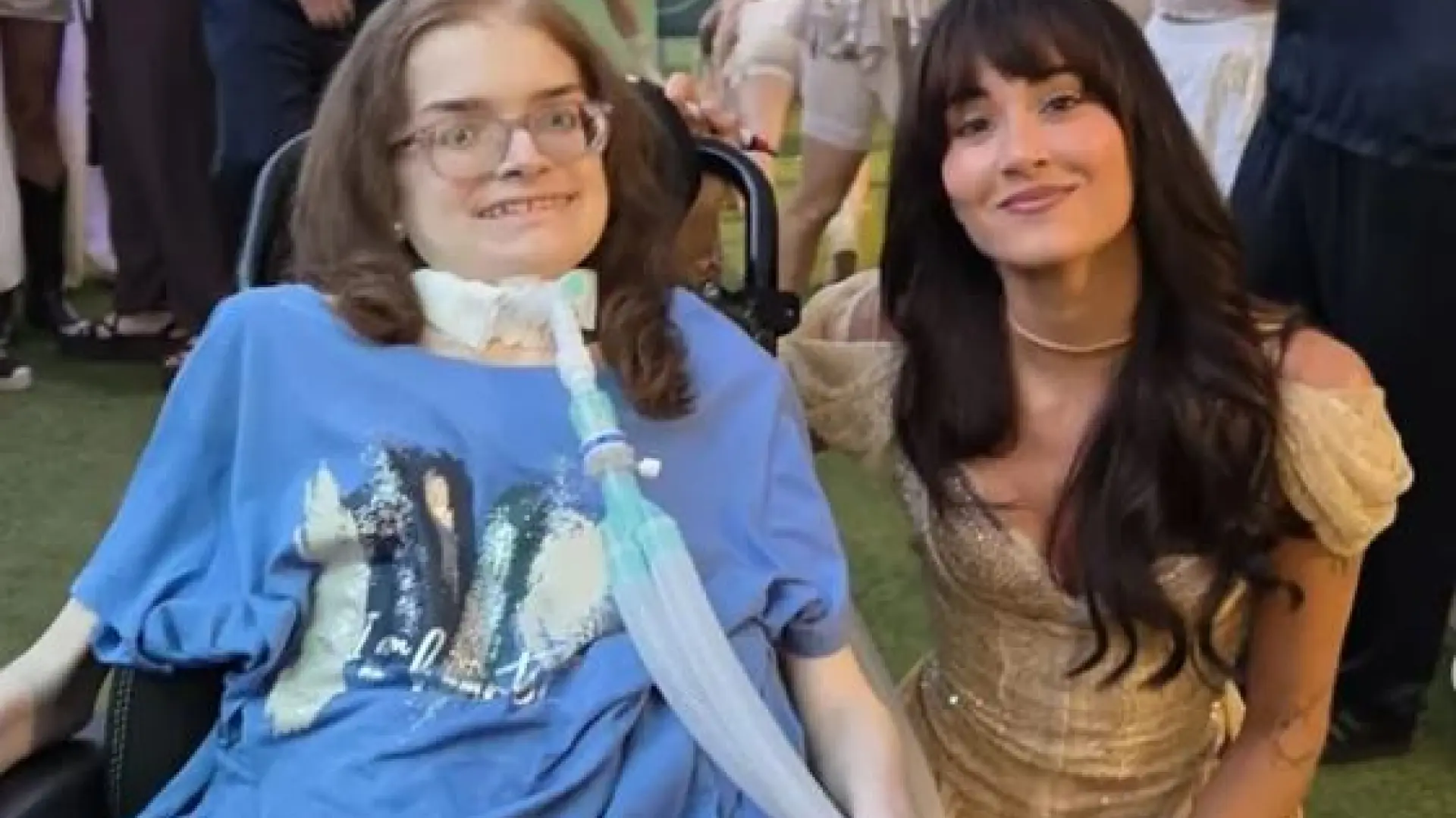 Diana, una joven con una enfermedad rara, cumple su sueño con Aitana: "Es su fan número 1"