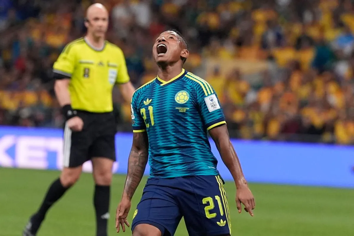 Colombia debutó en el Mundial con victoria 3-1 sobre Uzbekistán