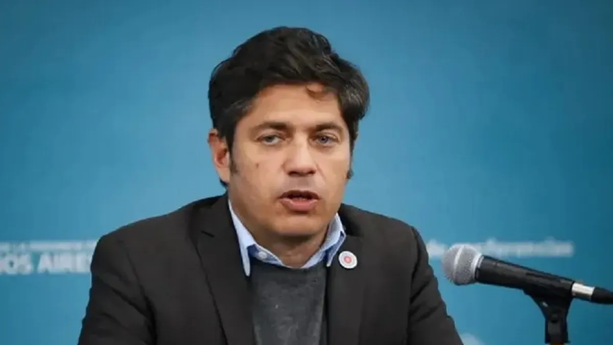 Kicillof apuntó contra Adorni por sus Bitcoin: "Si fuera peronista estaría preso"