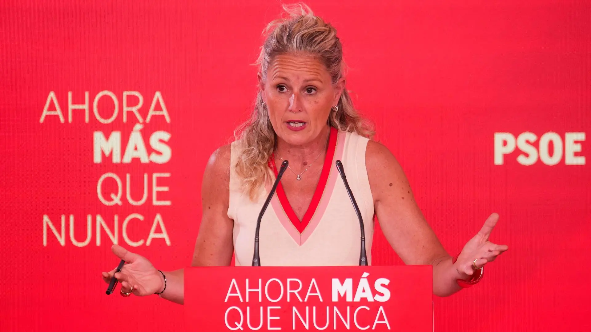 El PSOE desacredita ahora la vía de la moción de censura como un "atajo" del PP y pide a sus socios que aguanten porque "vale la pena"