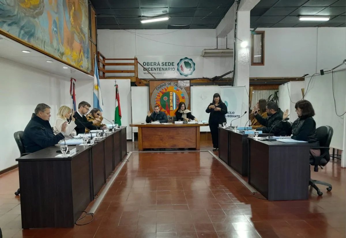 El Concejo de Oberá aprobó la convocatoria a Audiencia Pública para evaluar la tarifa del transporte urbano de pasajeros