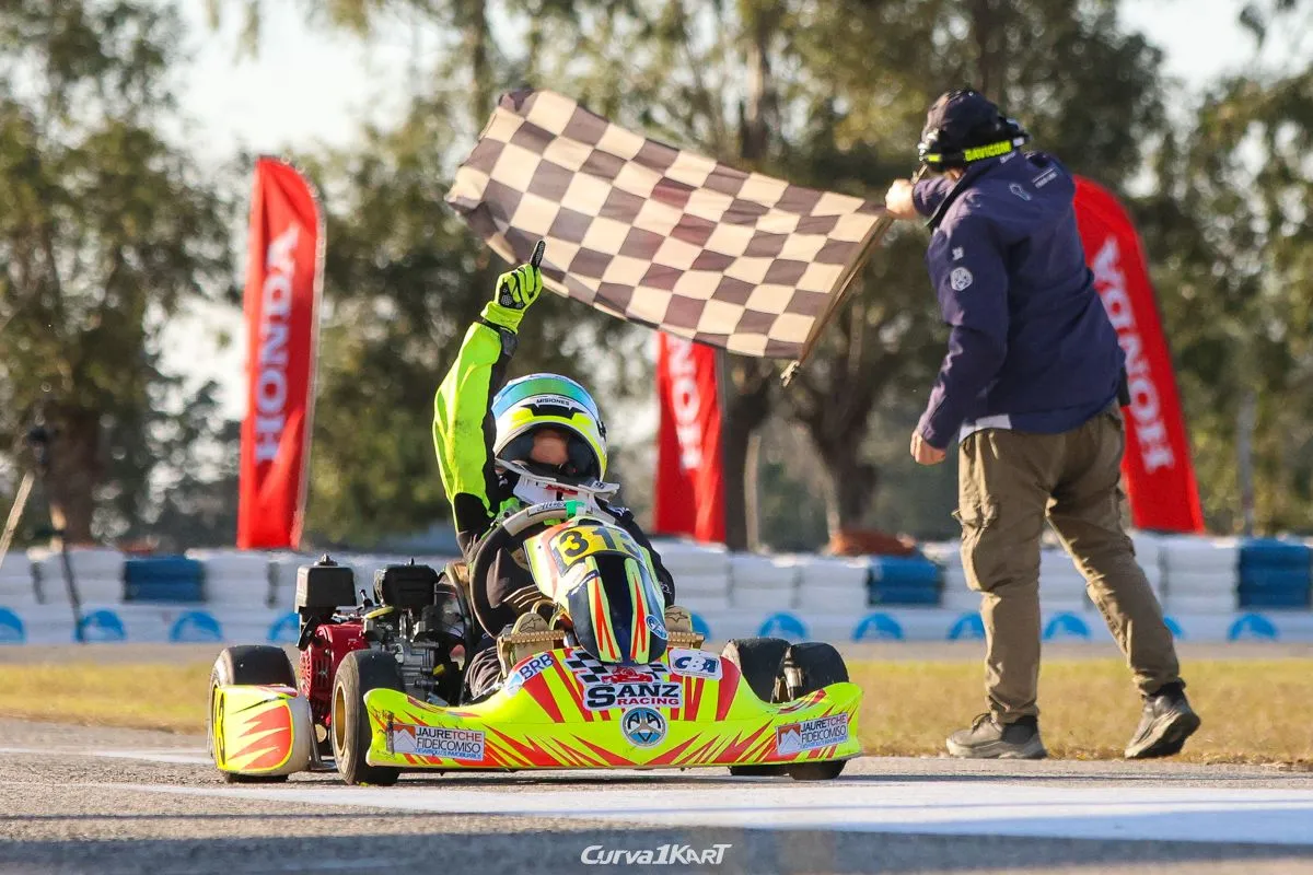 Los misioneros se destacaron en los Súper Heat del Argentino de Karting