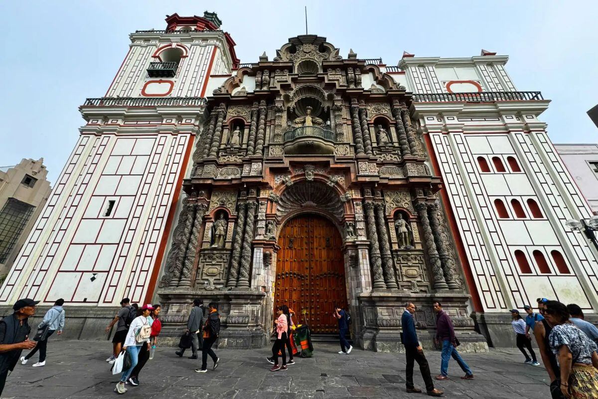 Balacera en el Centro de Lima: cambista fue herido dentro de Basílica La Merced