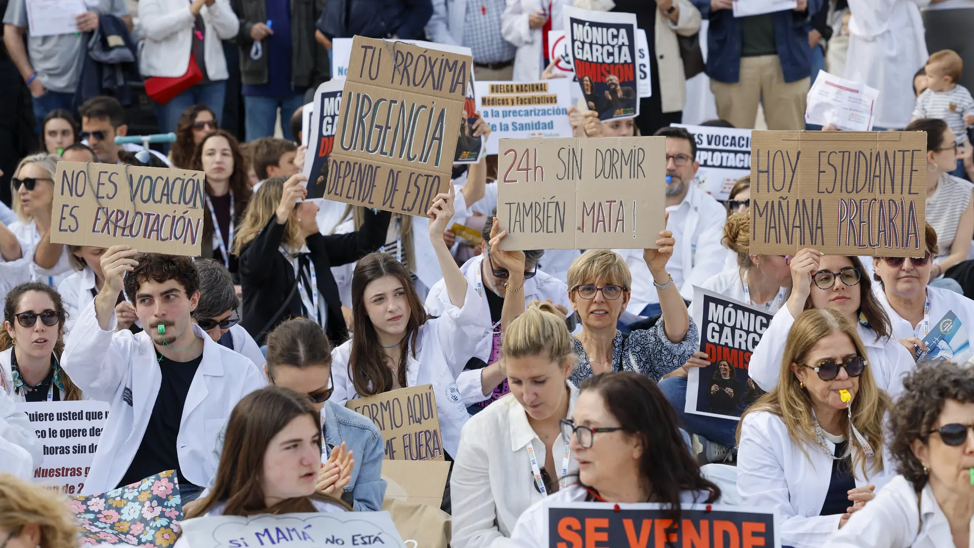 Los médicos cierran hoy su última huelga con más de tres millones de citas suspendidas y la previsión de un paro tras el verano