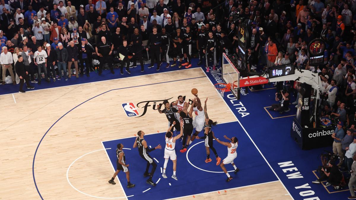 Los Knicks firman una remontada histórica ante los Spurs y quedan a un triunfo del título de la NBA