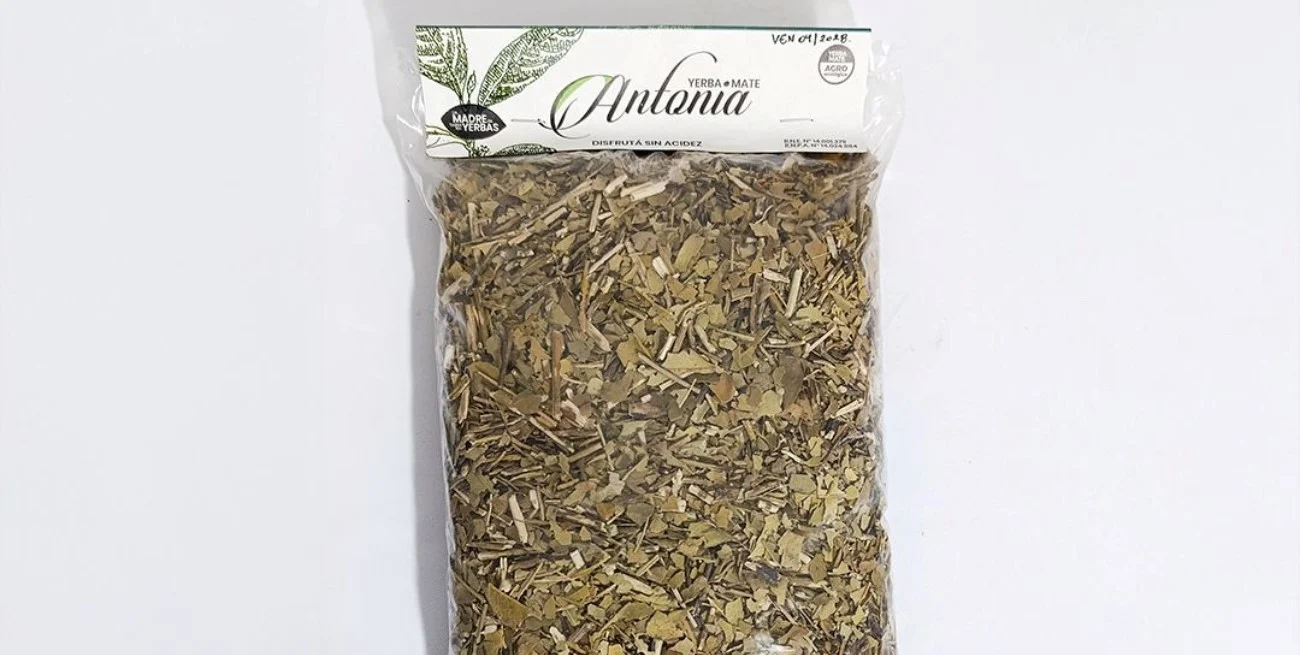 Se prohíbe la venta de la yerba mate Antonia por irregularidades en su rotulado
