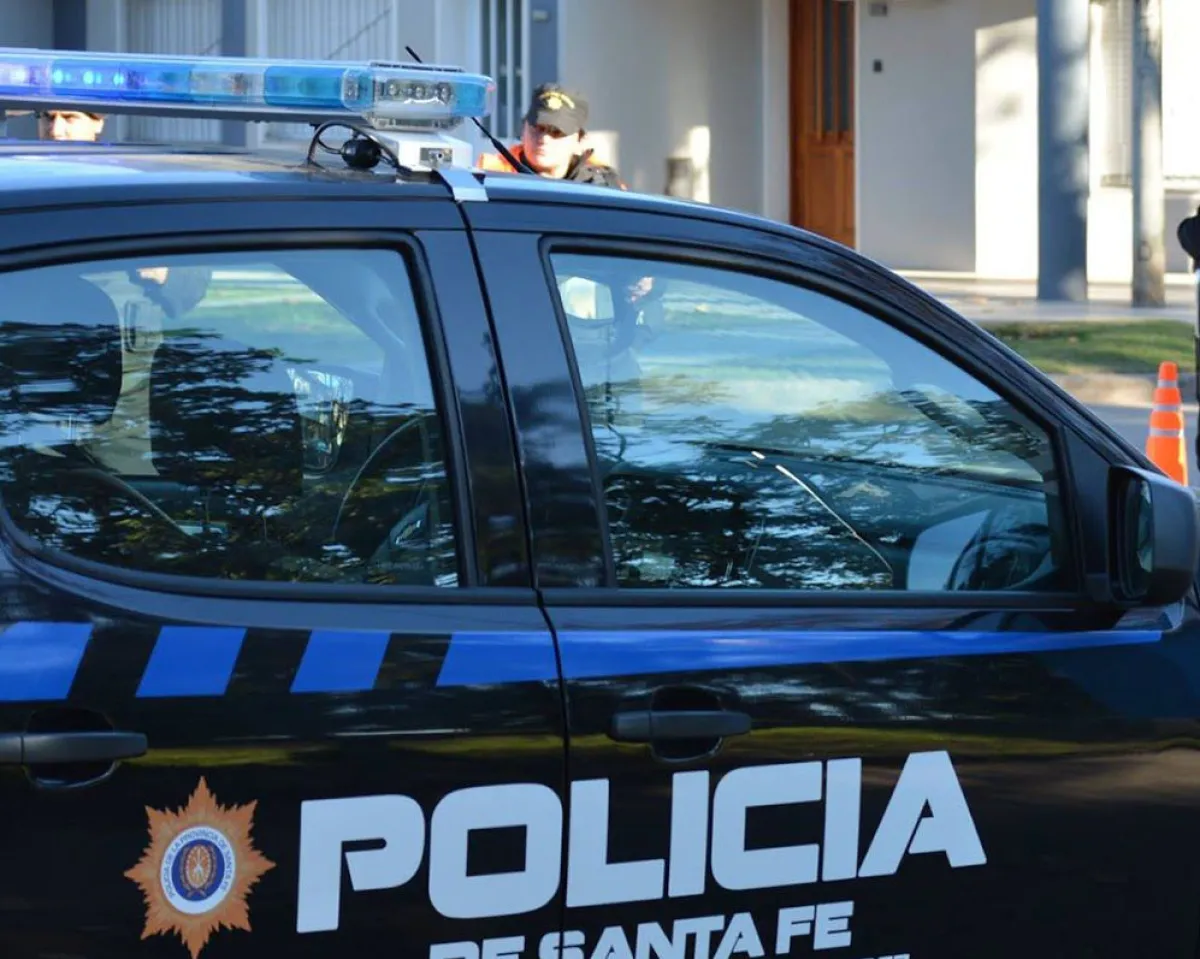 Santa Fe: una pareja de jubilados fue estafada con el "cuento del tío", le robaron casi un millón de dólares