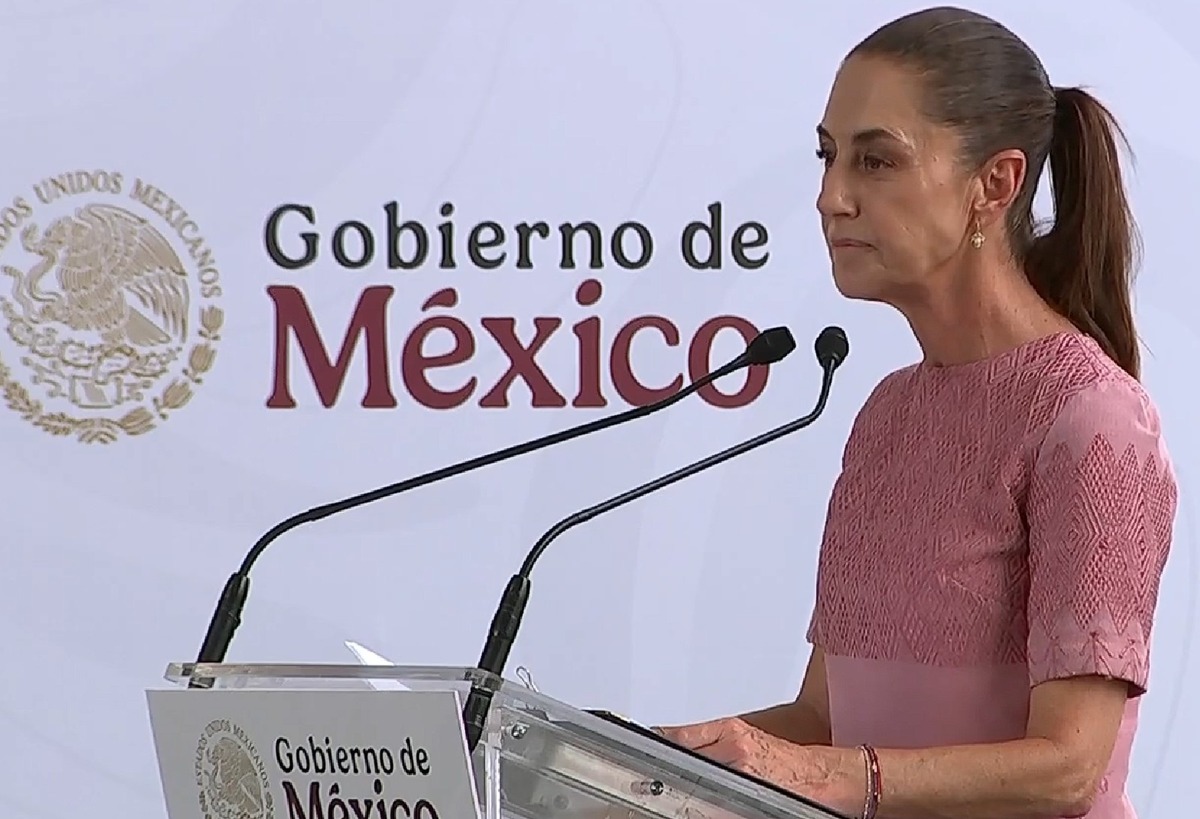 Sheinbaum y funcionarios de EU inauguran planta vs gusano barrenador