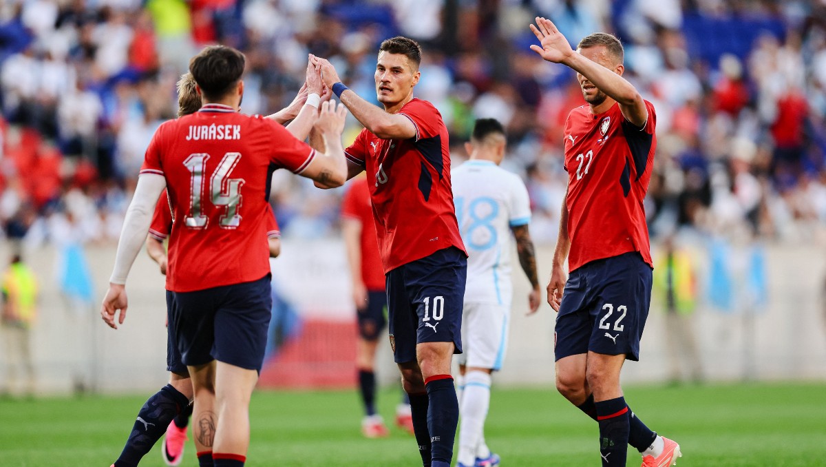 Chequia golea a Guatemala y termina su preparación para el Mundial