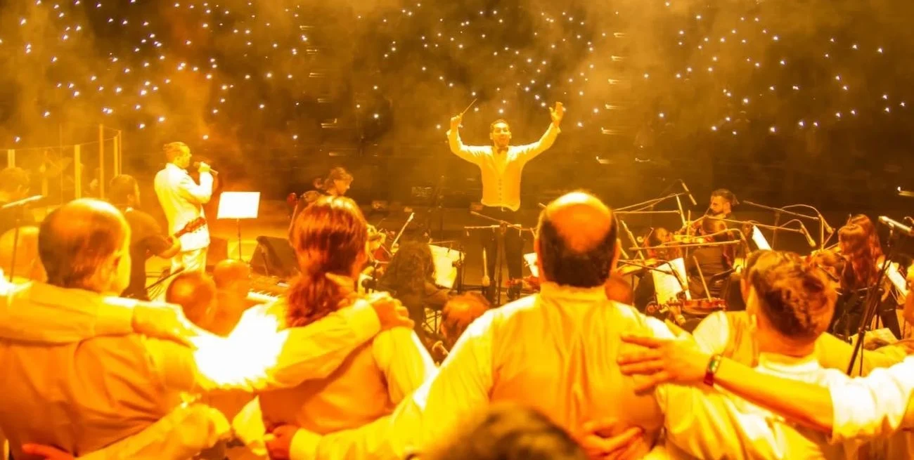 El Coro de la Merced y las canciones de Queen como celebración multitudinaria