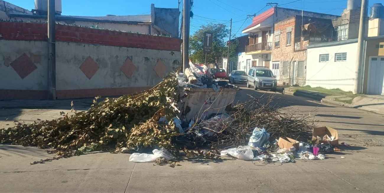Barrio Los Hornos: vecinos denuncian problemas con la recolección de residuos