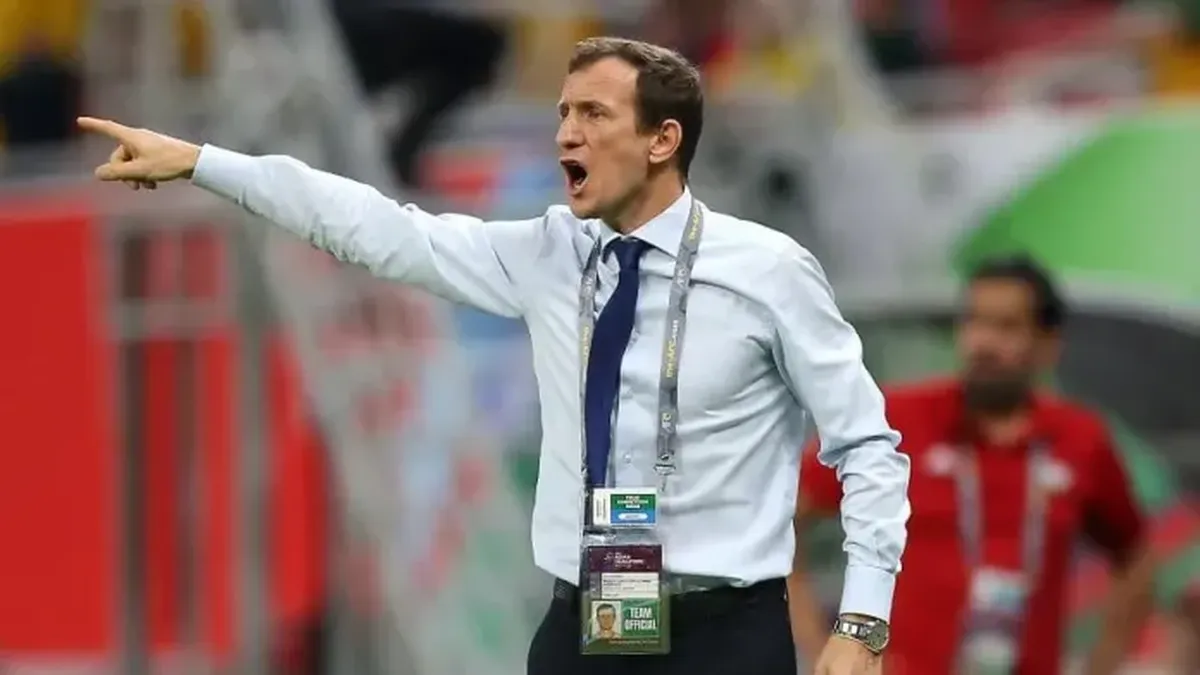 Arruabarrena aceptó la propuesta de Riquelme y está a un paso de volver a Boca como DT