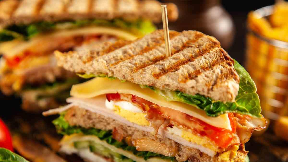 Receta de club sándwich estilo Vips: paso a paso para recrearlo en casa