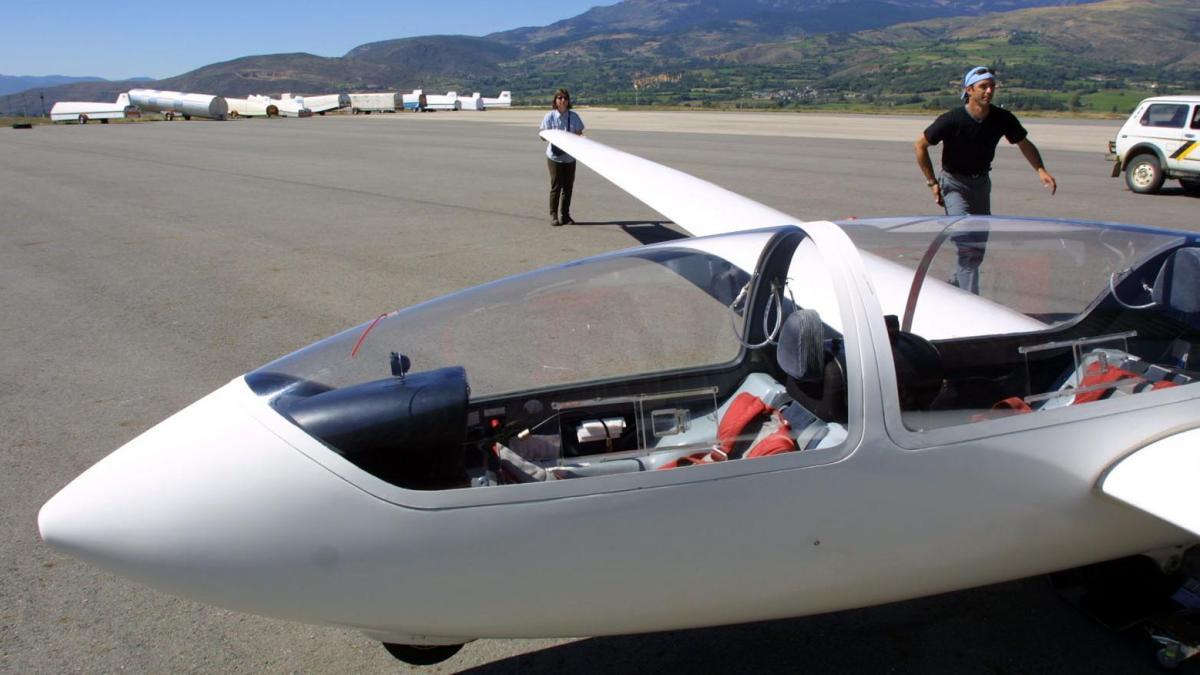 Un manifiesto clama contra la conversión del Aeròdrom de la Cerdanya en aeropuerto