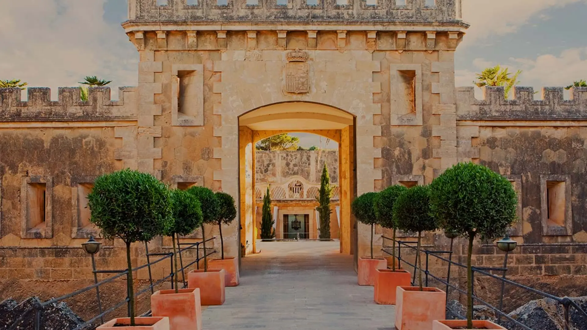 Este es el balneario más bonito de España: un retiro de lujo en una fortaleza de Mallorca