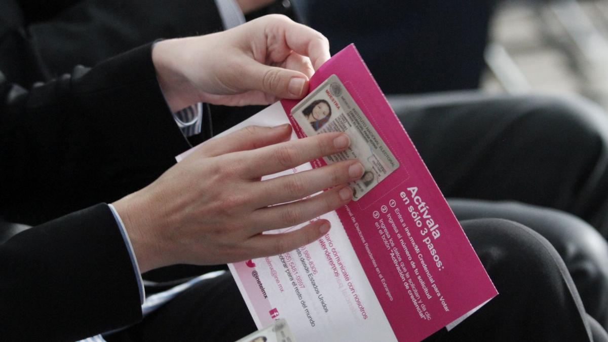 ¿Credencial para votar con opción de género no binario? INE inicia emisión de nueva identificación
