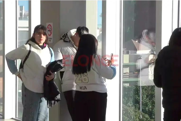 "Es muy frecuente": estudiantes alertaron sobre cuentas hackeadas, amenazas y perfiles falsos