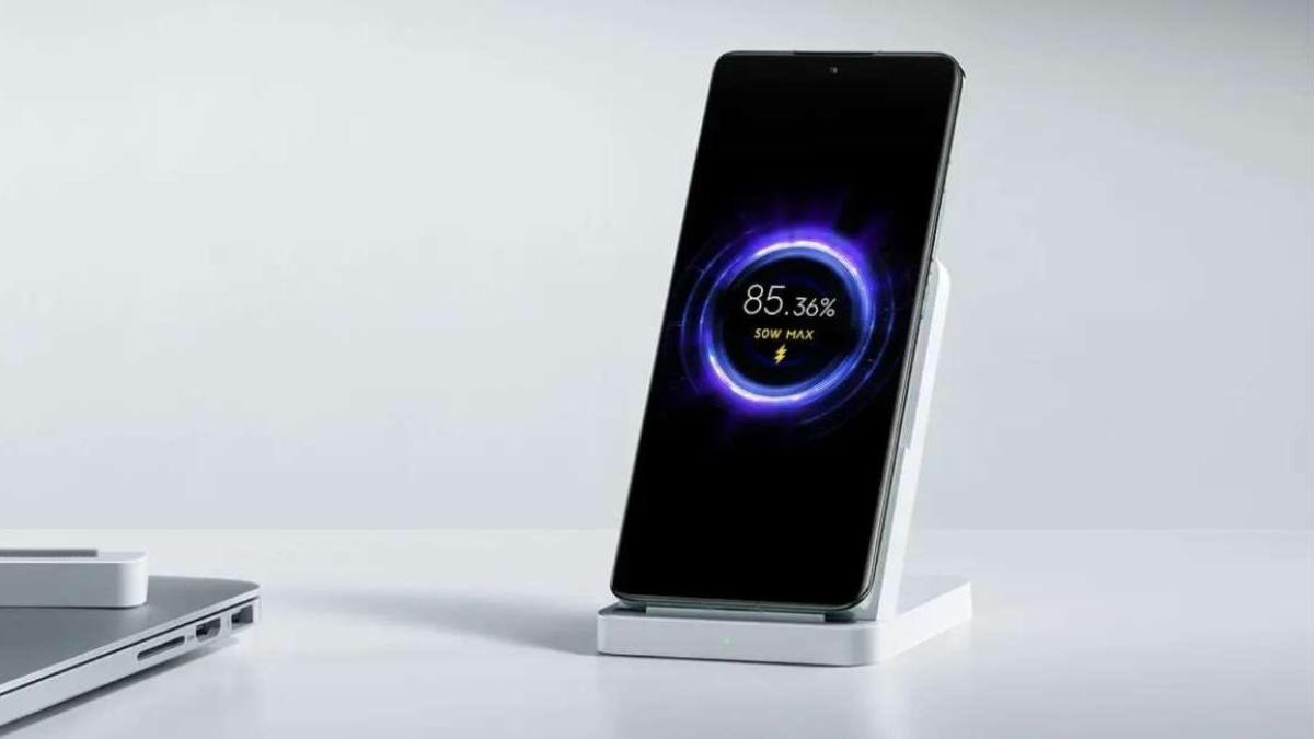 Los cargadores inalámbricos que arrasan este verano: de 15W a 50W para cargar tu móvil sin cables sin dejarte la cartera