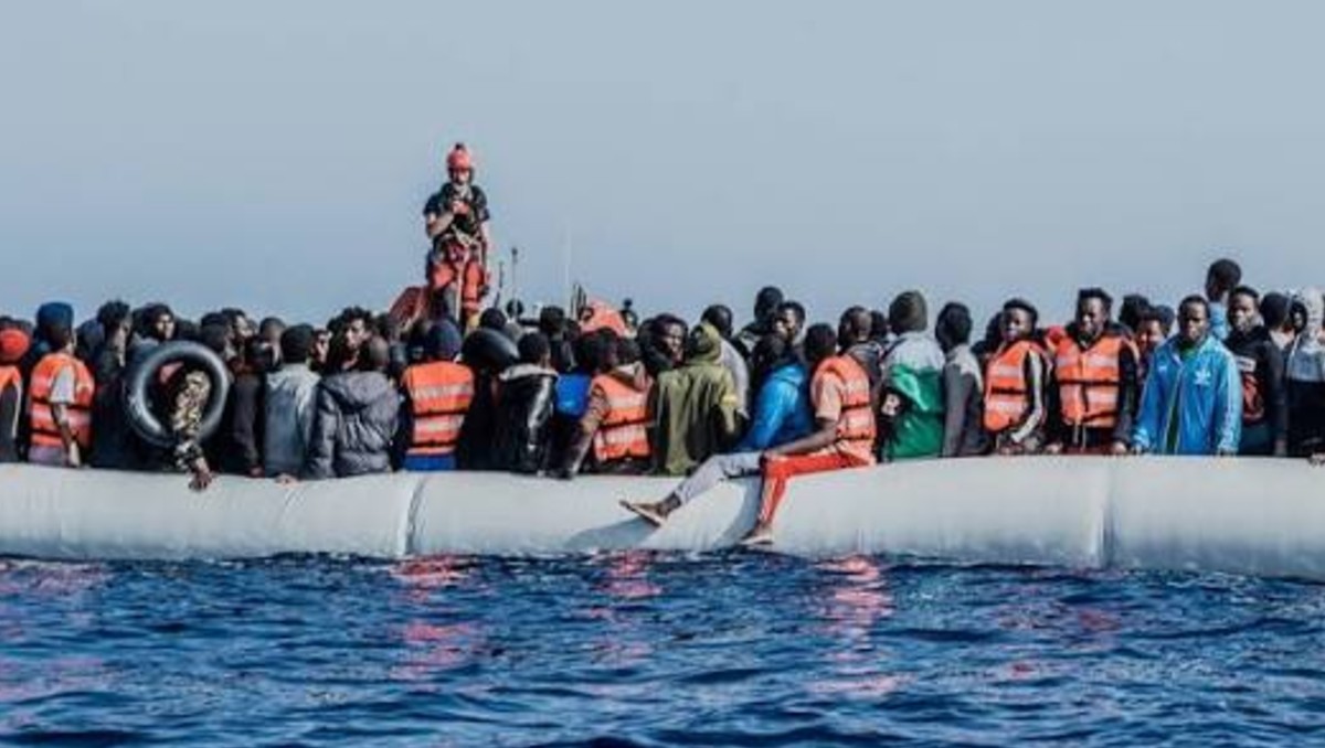 Accidente de migrantes frente a Libia deja al menos 51 desaparecidos