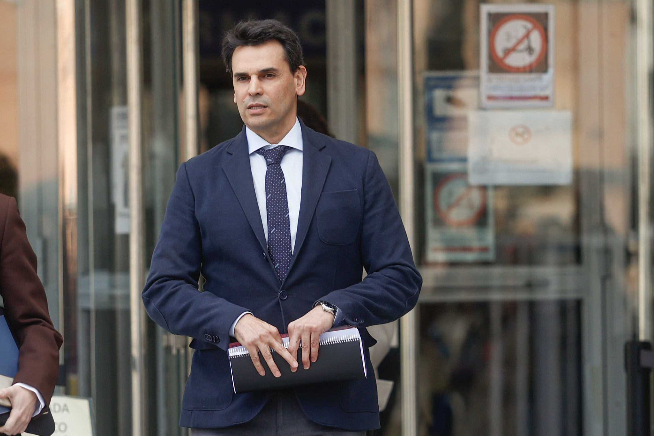 La empresa del novio de Ayuso facturó 4,4 millones de euros a Quirón entre 2021 y 2023