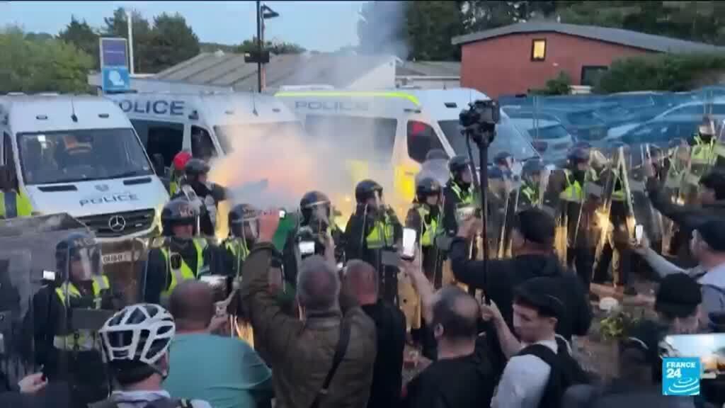 Au Royaume-Uni, la mort d'un étudiant ravive les tensions politiques et identitaires