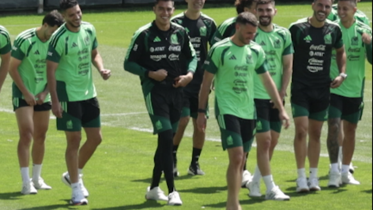 La Selección Mexicana prepara los dieciseisavos pensando en Ecuador y con Memote Martínez de espia