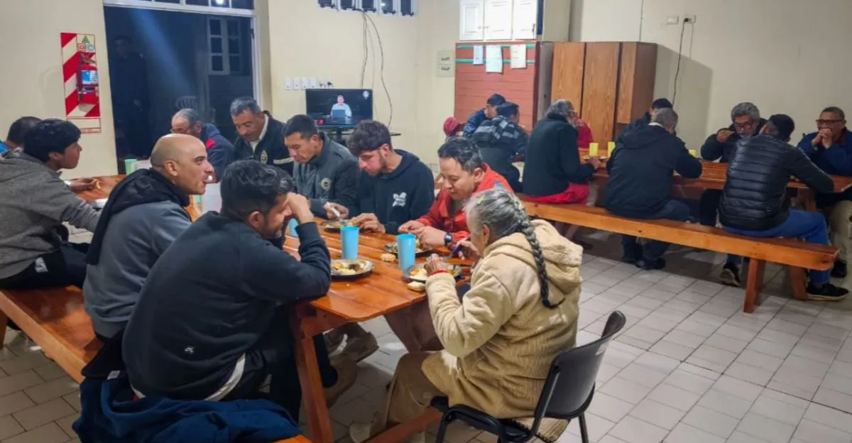 Posadas refuerza la asistencia a personas en situación de calle ante la ola de frío