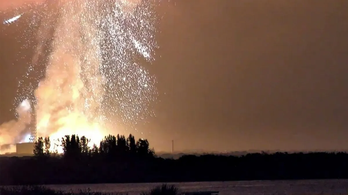 El cohete de Blue Origin explota durante una prueba y pone en jaque la carrera espacial de Jeff Bezos