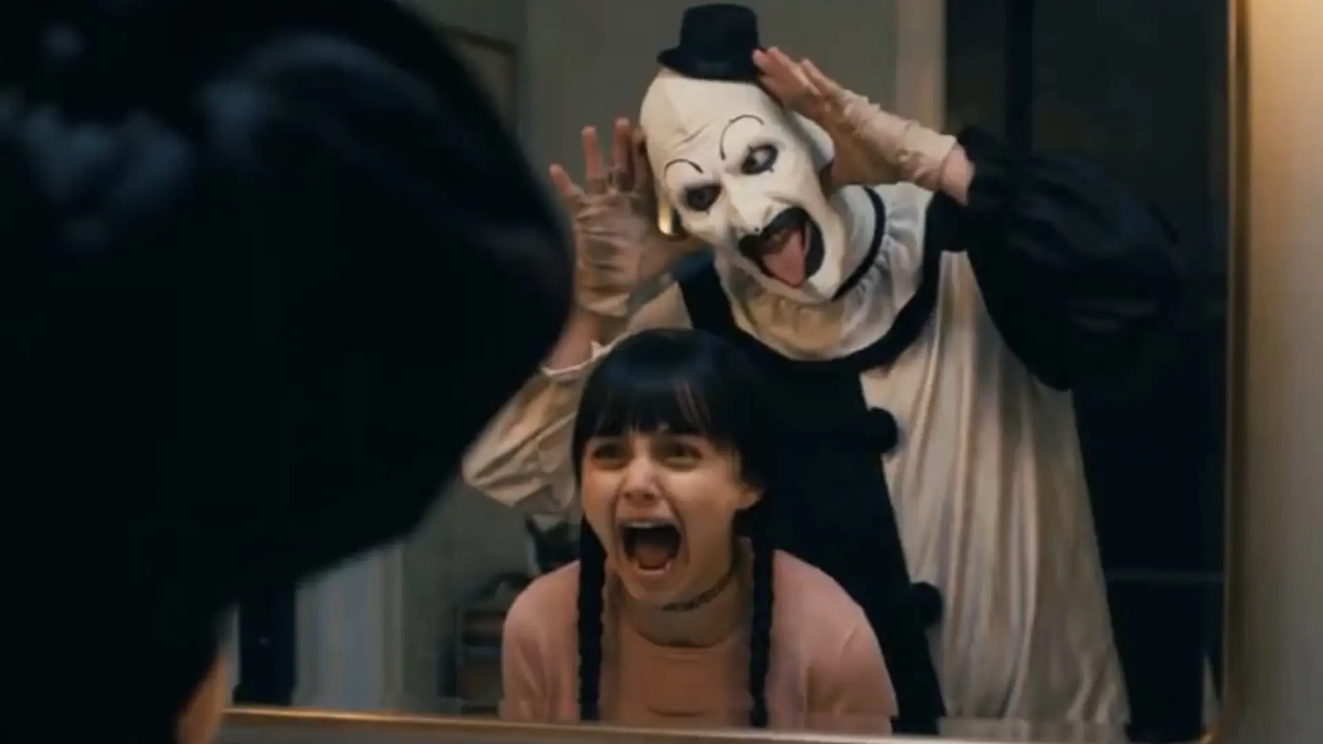 Todas las escenas eliminadas de 'Scary Movie 6' por cambios de última hora: Epstein, Melania Trump...