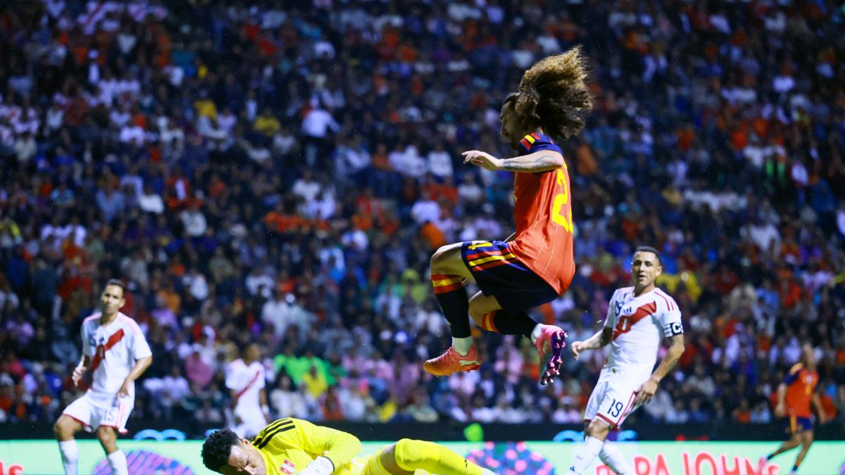 ¡El Madrid sí tendrá jugador en el Mundial! Florentino ficha a Cucurella para el proyecto Mourinho
