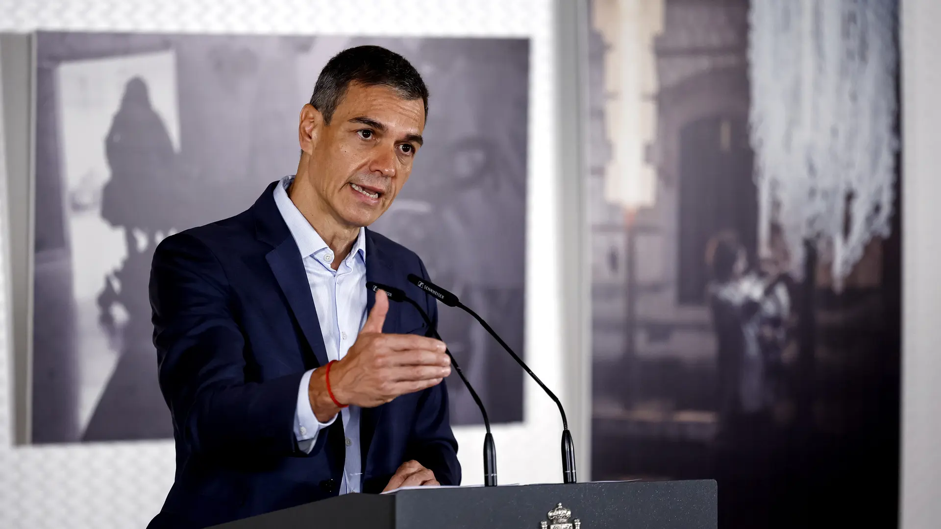 Sánchez se reafirma en seguir en el Ejecutivo "pese a las dificultades y las piedras en el camino"