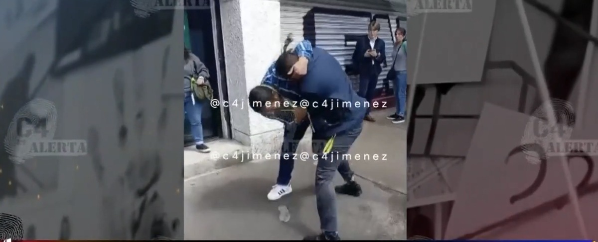 bogado y cliente terminan a golpes en calles de la CDMX