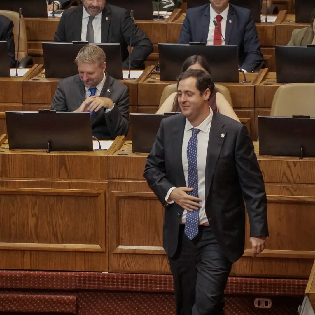 "Mi trabajo es de lunes a miércoles": Diputado Kunstmann defiende viaje al extranjero durante semana distrital