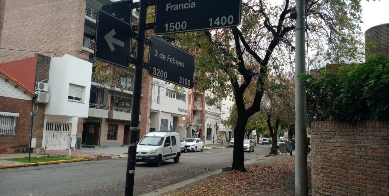 Mediante un "cuento del tío" una mujer fue despojada de todos sus ahorros en dólares