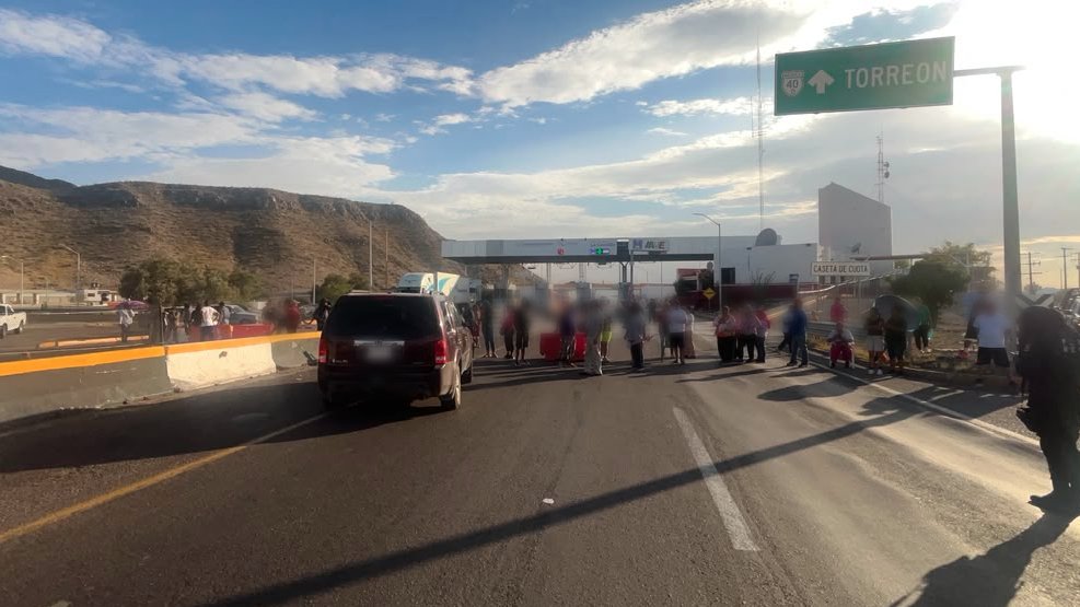 Coahuila. Levantan bloqueo en carretera Saltillo