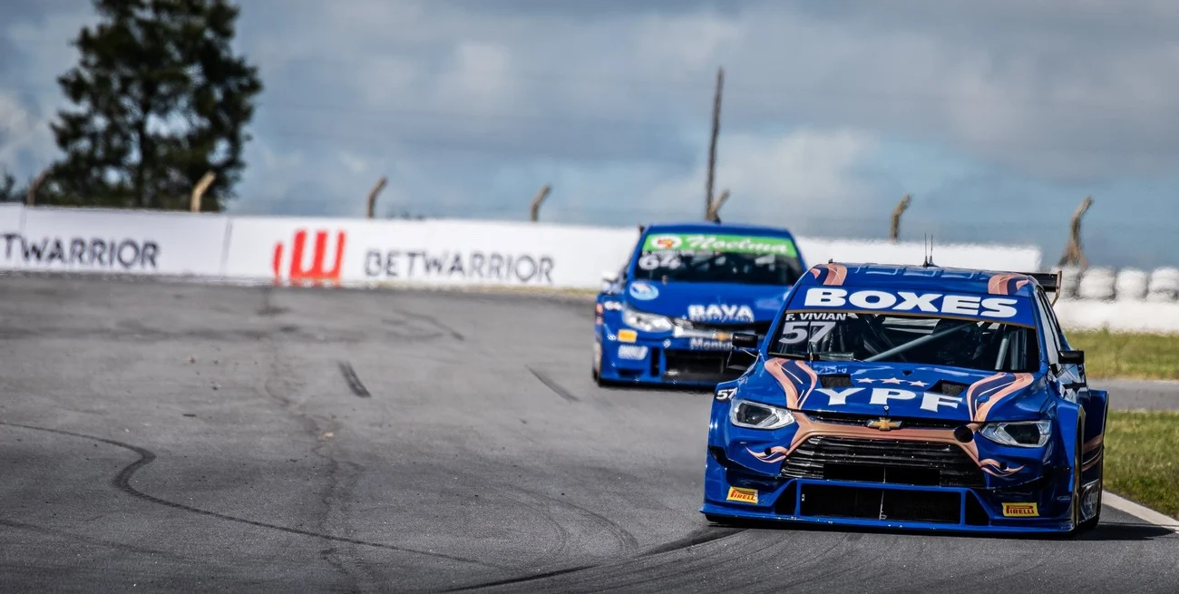 Franco Vivian comenzó al frente en San Nicolás y confirmó su gran presente en el TC2000