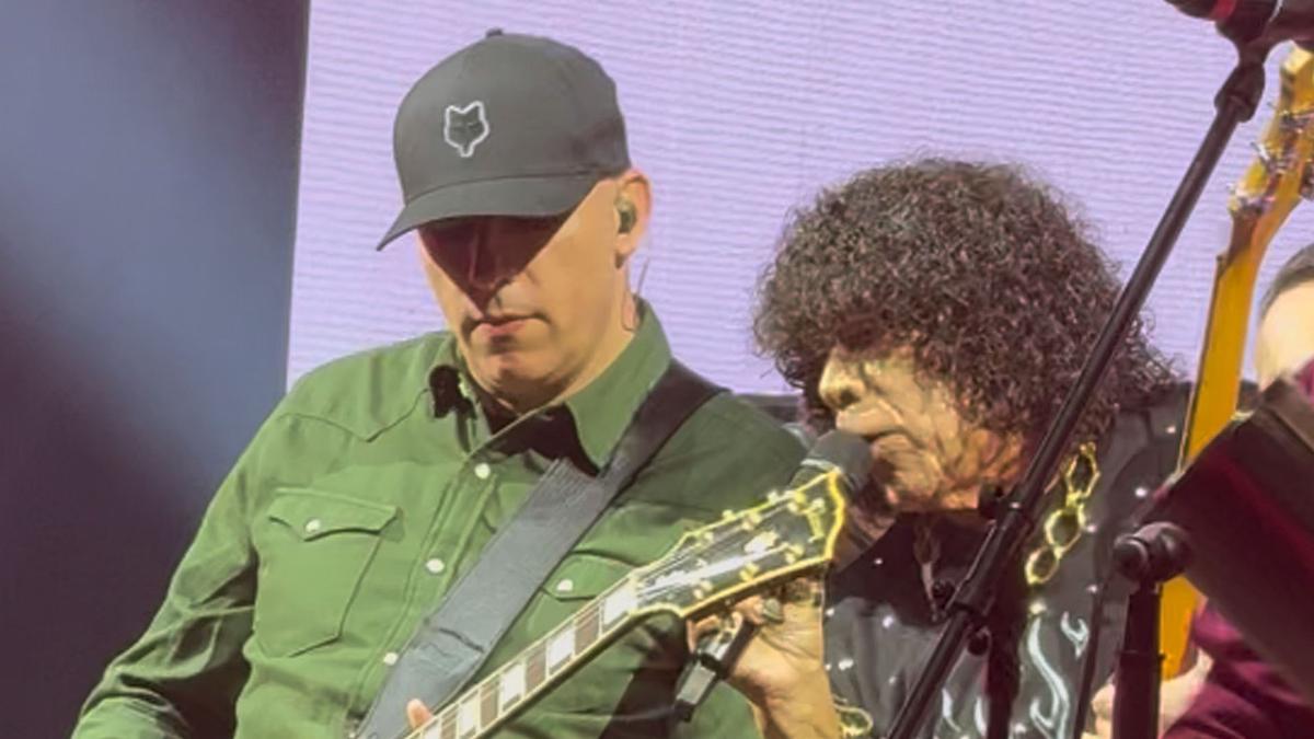 El día que La Mona compartió escenario con un músico del Indio Solari