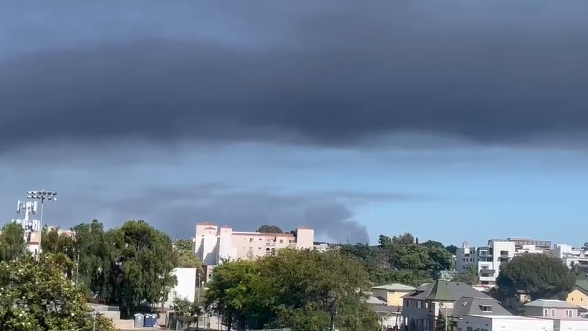 Los Ángeles declara estado de emergencia por incendio en Boyle Heights