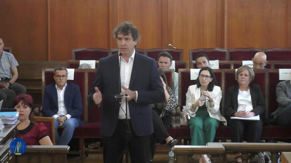 La defensa de David Sánchez pide que se retiren los cargos relativos a su primer contrato por "prescripción"