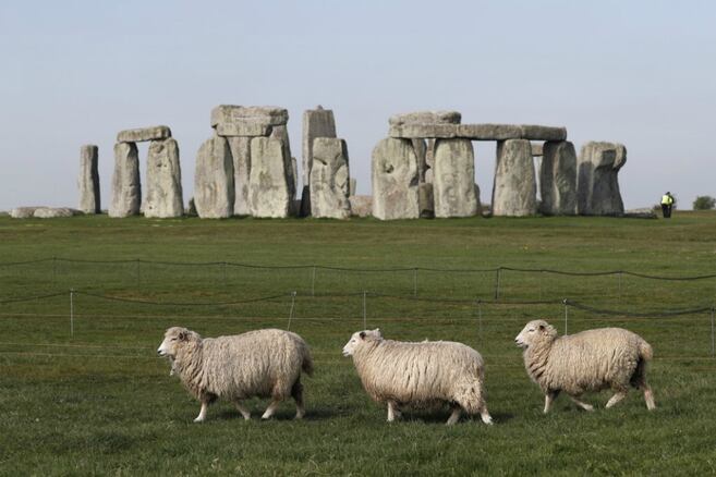 Hallan en Inglaterra una estructura 500 años más antigua que Stonehenge alineada con el sol