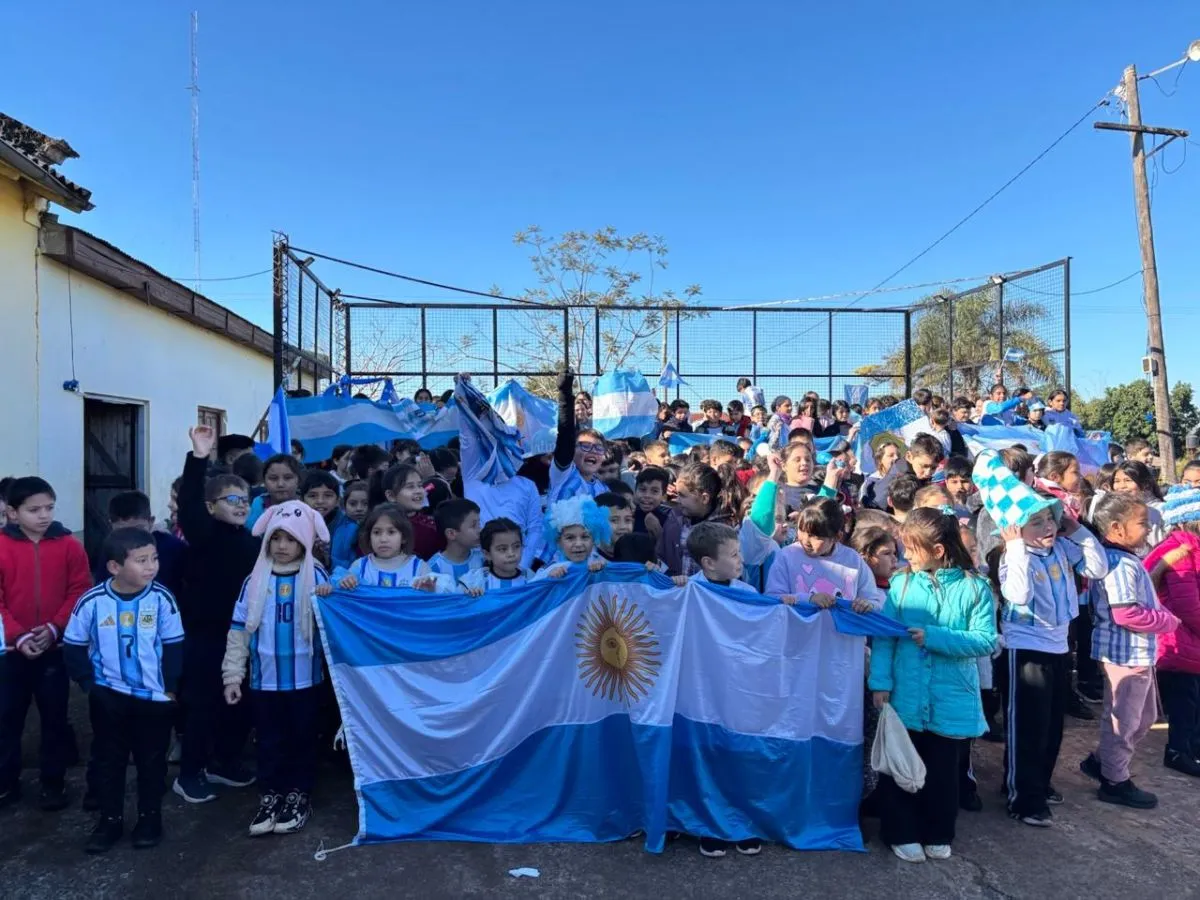 Escuelas de Misiones se suman a la iniciativa viral y le cantan cumpleaños feliz a Messi
